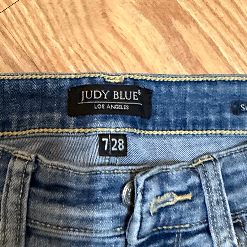 Judy Blue Light Blue Distressed Skinny Jeans - Picture 2 of 3